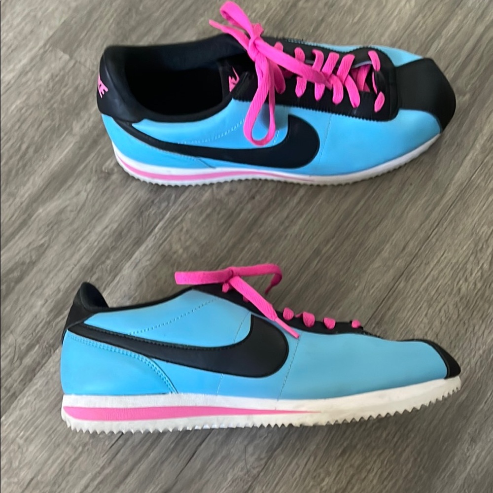 Nike Blue and Pink Sneakers with Bold Design